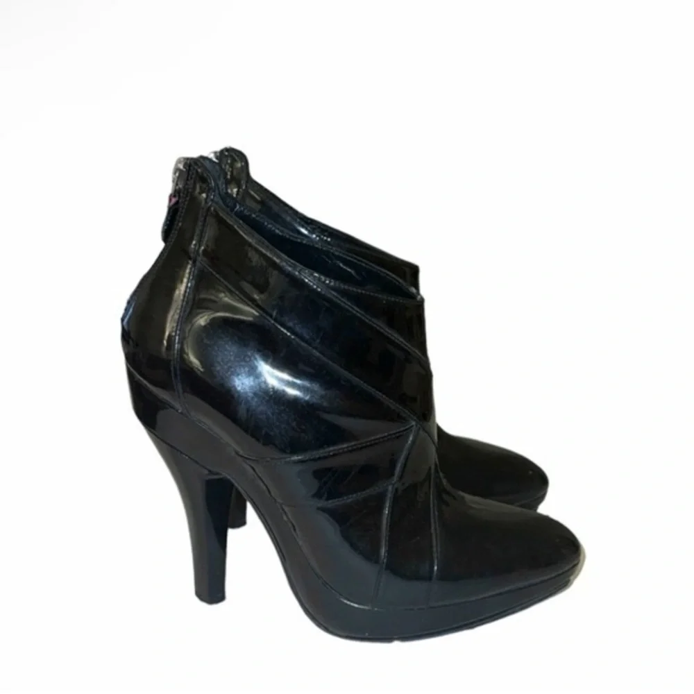 Burberry Lady GaGa 2007 Black Patent Platform Ankle Boots Booties Size 8‎